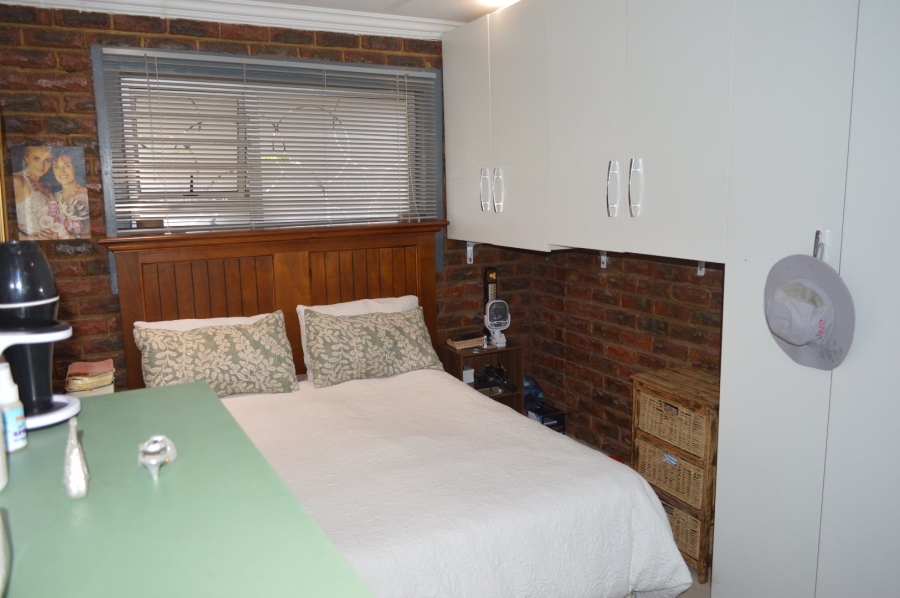 6 Bedroom Property for Sale in Doringkruin North West